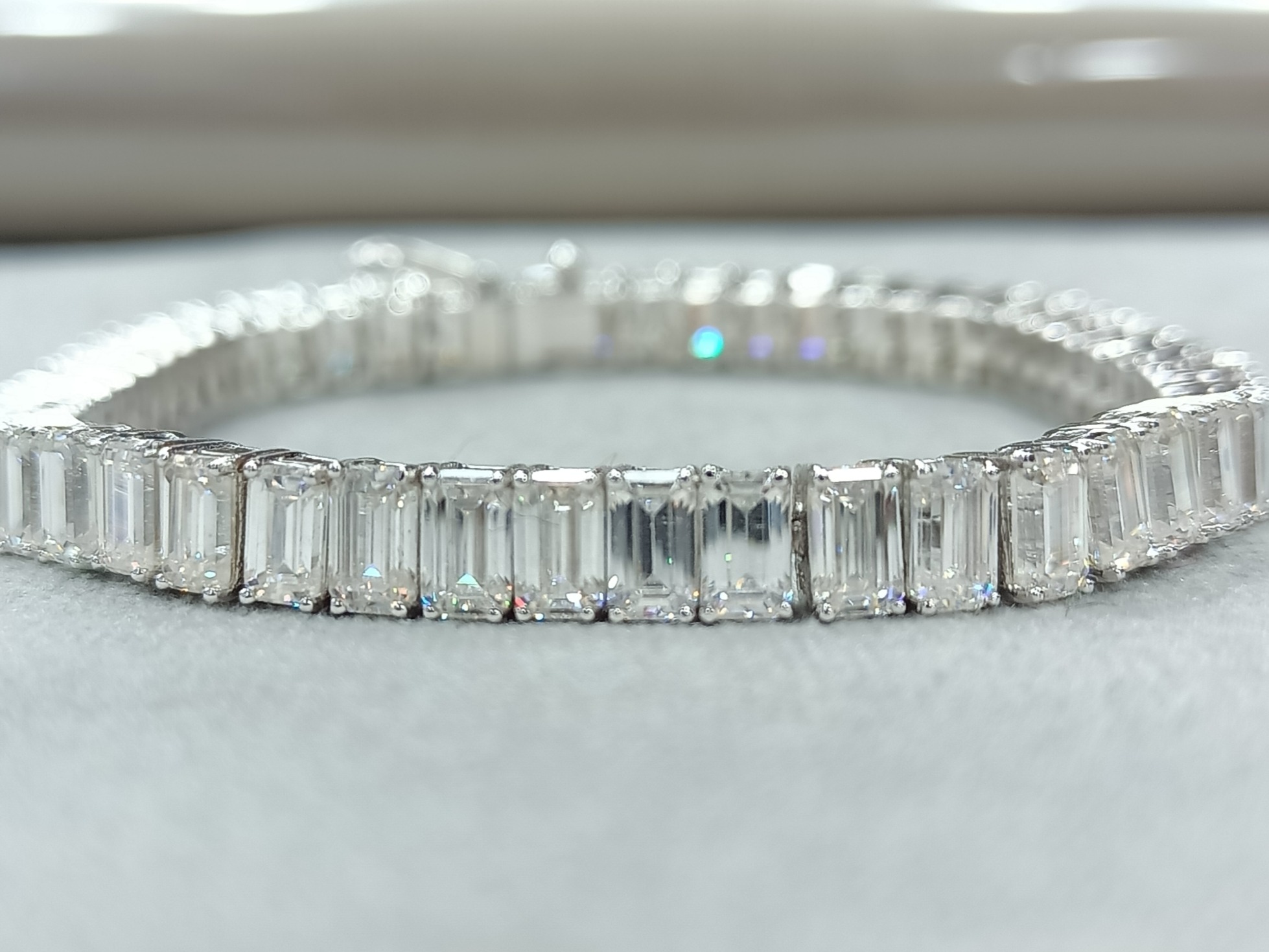 Buy Bracelets for Girls Online  Shackle Moissanite Bracelet  Fiona  Diamonds
