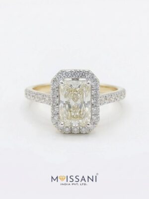 Lab Grown Diamond Solitaire Radiant Halo Ring - LG0027