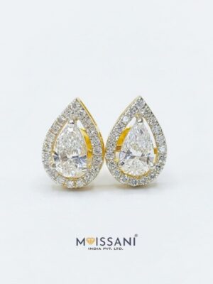 Lab-Grown Diamond Pear With Halo Earring - LE0140