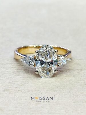 Lab Grown Diamond Oval Shape Ring- LG0040